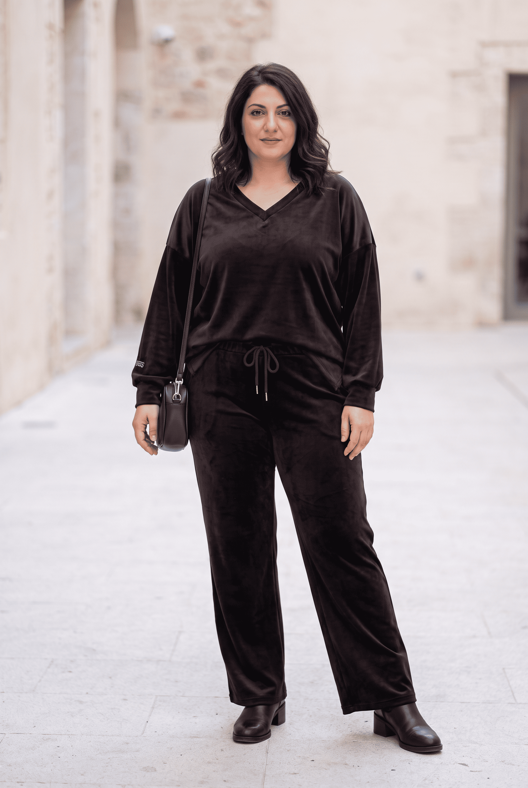 Βελούδινη Oversize φόρμα - Image 3